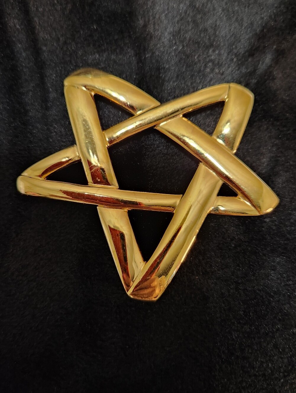 Vintage Monet Polished Gold Interwoven Star Brooch